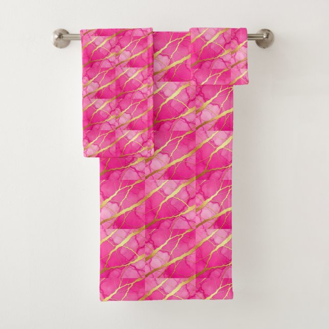 Ensemble de serviettes en marbre rose chaud et or  (En situation)