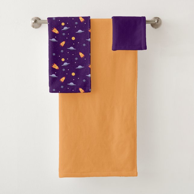 Ensemble de serviettes motif planètes et étoiles (En situation)
