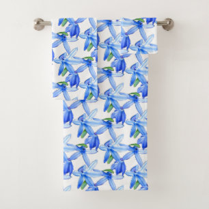 Ensemble floral blanc assez bleu de serviette de