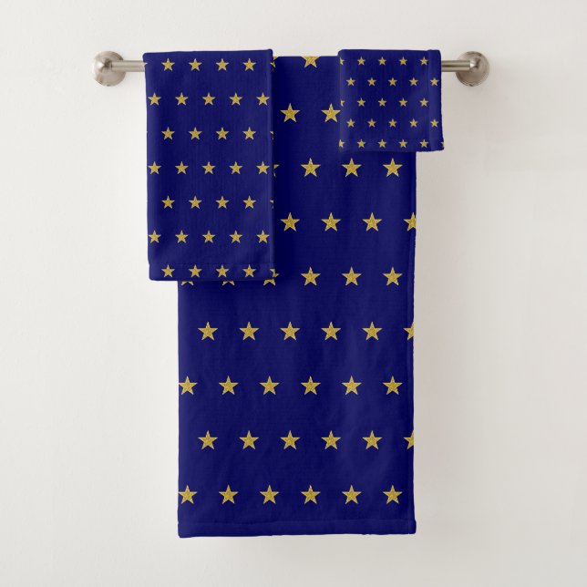 Ensemble serviettes de bain à motif étoile dorée e (En situation)