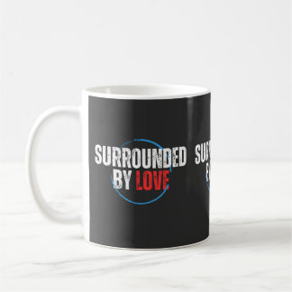 Entouré De Mug D'Amour
