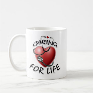 Entretenir la tasse d'infirmière de la vie