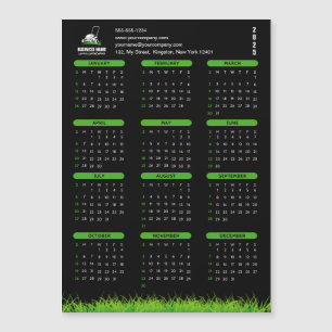 Entretien professionnel de la pelouse verte Noire