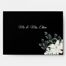 Enveloppe noire élégante avec lys blanc 