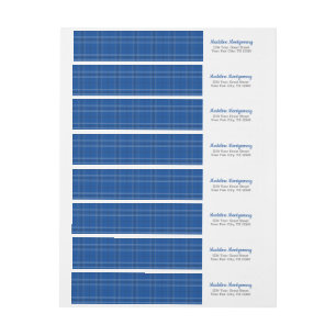 Envelopper bleu plaid autour du Étiquette
