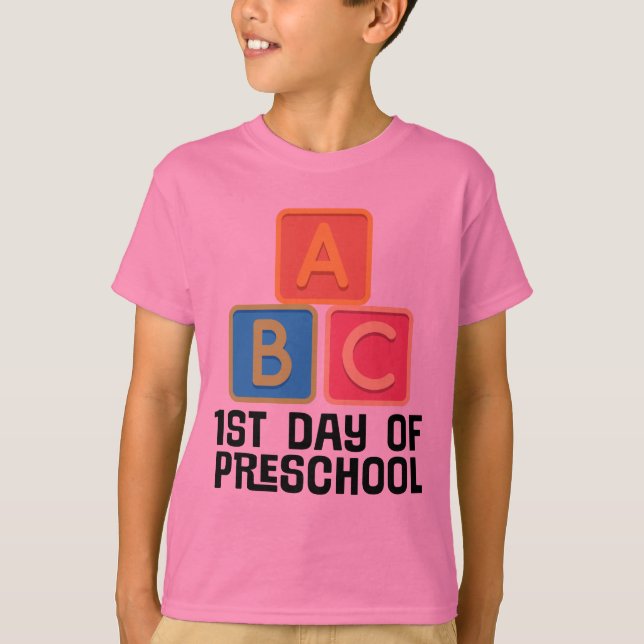 ęr Jour d'école maternelle un T-shirt de B C (Devant)