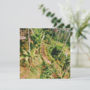 Escalier de la forêt tropicale de Bali
