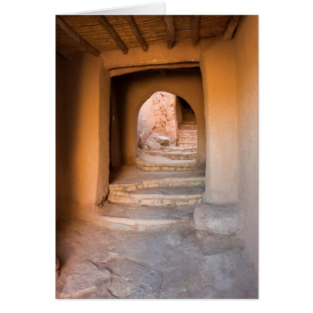 Escalier en terre rugueuse (Devant)