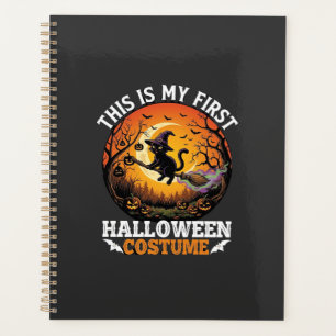 Est-ce que le premier costume d'Halloween est un b