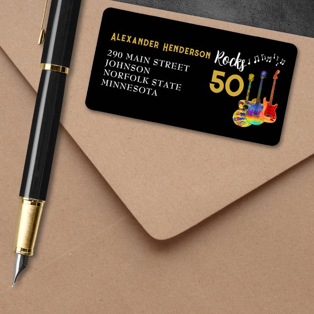 Étiquette 50 Rocks Cool Guitare Fête d'anniversaire 50 ans (Rocks 50 cool funky guitar gold and black 50th birthday party return address label)