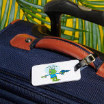 Étiquette À Bagage Alien drôle avec Ray Gun Sci-Fi Space Invader<br><div class="desc">Ajoutez une touche d'humour intergalactique à vos voyages avec nos étiquettes "Funny Green Alien Invader"! Doté d'un alien vert excentrique brandissant un pistolet laser, ce design fera de vos bagages une marque de fabrique sur le tapis roulant. Fabriquées à partir de matériaux durables, ces étiquettes sont conçues pour résister aux...</div>