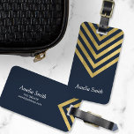 Étiquette À Bagage Balise de bagage géométrique Chic Blue et Faux Gol<br><div class="desc">Voyagez dans le style avec cette étiquette à bagages bleu chic avec un design géométrique en faux or. Aussi disponible en rouge, noir et vert dans mon magasin -> www.zazzle.com/RosewoodandCitrus?rf=238364477188679314 Personnalisez cette balise avec vos informations et pour plus d'options comme changer la police et sa taille cliquez sur le bouton...</div>