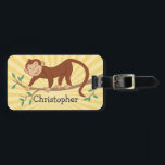 Étiquette À Bagage Balise de bagage pour enfants personnalisée avec u<br><div class="desc">Tag pour les garçons qui aiment les animaux de la jungle ou les thèmes de la jungle. L'avant est orné d'un mignon singe sur un arbre. Idéal pour le sac à dos,  le portage ou la valise de votre enfant.</div>