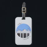 Étiquette À Bagage Balise de bagage pour piano de Nashville Skyline<br><div class="desc">Une peinture sur disque, inspirée par l'horizon de Nashville, un disque vinyle, et la musique qui se passe dans la ville. Parfait pour un amoureux du Tennessee ou un musicien. Ce design transforme les bâtiments de la ville en piano et a un arrière - plan bleu clair ressemblant au ciel....</div>