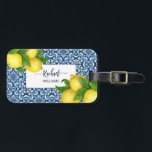 Étiquette À Bagage Bleu orné Amalfi tuiles et citrons italiens<br><div class="desc">Bleu orné Amalfi tuiles italiennes et citrons avec un nom étiquettes bagages. Peut être un cadeau personnalisé pour n'importe quelle occasion comme un mariage,  anniversaire,  nouvelle maison,  ou une fête d'anniversaire.</div>
