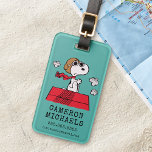 Étiquette À Bagage cacahuètes | Snoopy the Flying Ace<br><div class="desc">Cette jolie conception Peanuts présente Snoopy comme la lecture d'as volant de la Première Guerre mondiale pour prendre sur le Baron Rouge de l'Allemagne.</div>