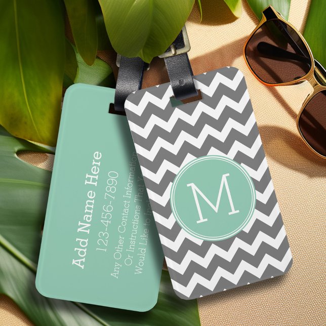 Étiquette À Bagage Charbon et menthe vert Chevrons sur mesure Monogra (Personalized luggage tag - Add Your contact information and monogram)