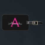 Étiquette À Bagage Chaud rose noir Script Girl Nom du monogramme<br><div class="desc">Monogramme noir et rose chaud Ajouter votre propre nom Sac à bagages Script Balise Le tag sac fait le cadeau parfait pour 16 ans,  mariage,  douche nuptiale,  baby shower ou bachelorette cadeau pour quelqu'un décorant sa chambre dans le style.</div>