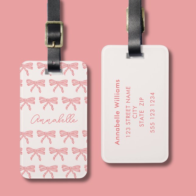 Étiquette À Bagage Coquette aux arcs rose et rouge rayé (Girls blush pink coquette striped bow luggage tag with script first name. Address to reverse.)