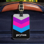 Étiquette À Bagage Coupe de coupe-vent vintage Couleur de fléchettes<br><div class="desc">Un design audacieux et graphique aux tons colorés de noir, violet, rose et bleu — avec un bloc de couleur amusant pour ajouter votre nom ou n'importe quel texte. Le motif rayé est un retour en arrière branché vers les brise-vent des années 80 et 90 avec des poinçons de couleur....</div>