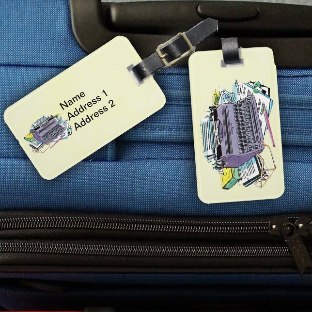 Étiquette À Bagage Crayons en papier de machine à écrire violet vinta (purple manual typwriter paper pens books for writers on yellow luggage tags.)