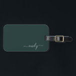 Étiquette À Bagage Dark Green Modern Script Nom du monogramme<br><div class="desc">Dark Green Simple Script Nom du monogramme. Cela rend le cadeau parfait pour 16 ans,  mariage,  douche nuptiale,  anniversaire,  baby shower ou bachelorette pour quelqu'un qui aime le luxe glam et les styles chic.</div>