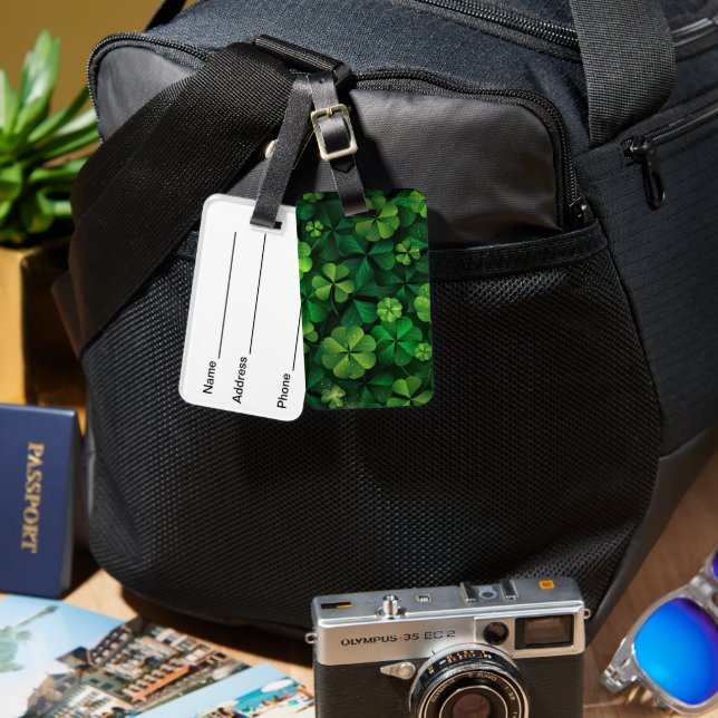 ÉTIQUETTE À BAGAGE DES TONS VERTES DE JOLIS SHAMROCK IRLANDAIS (Recto & Verso)