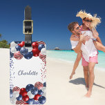 Étiquette À Bagage Drapeau américain patriotique rouge blanc bleu nom<br><div class="desc">Ballons de couleur patriotique décorés par des arrière - plans blancs en rouge,  bleu et blanc. Personnalisez et ajoutez un nom. Vos coordonnées au verso.</div>