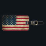 Étiquette À Bagage Drapeau américain patriotique vintage<br><div class="desc">Sentez-vous libre pour modifier la conception selon vos propres préférences. Vous pouvez changer l'emplacement de conception, l'orientation, les couleurs d'arrière - plan et la taille. En outre, vous pouvez ajouter votre propre texte, ou le slogan a placé sa police, emplacement et taille, tous afin de créer le cadeau personnel final...</div>