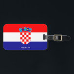 Étiquette À Bagage Drapeau national de Croatie Patriotique<br><div class="desc">Drapeau national Croatie Bagage patriotique Tag avec le drapeau croate imprimé sur le côté de la balise. Le nom du pays écrit avec la police vibrante est intégré dans la conception du fond. Le texte est entièrement personnalisable à l'aide de la fonction "Customiser !". L'autre côté de la balise est...</div>