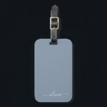 Étiquette À Bagage Dusty Blue minimaliste moderne Monogramme élégant<br><div class="desc">Découvrez notre Dusty Blue Minimalist Modern Monogram Elegant Collection : Elevez votre style avec une sophistication sobre et un charme intemporel. Notre collection présente des motifs minimalistes dans une teinte bleu roux apaisante, rehaussée d'élégants monogrammes adaptés à votre goût personnel. De la papeterie raffinée aux accessoires polyvalents, chaque pièce de...</div>