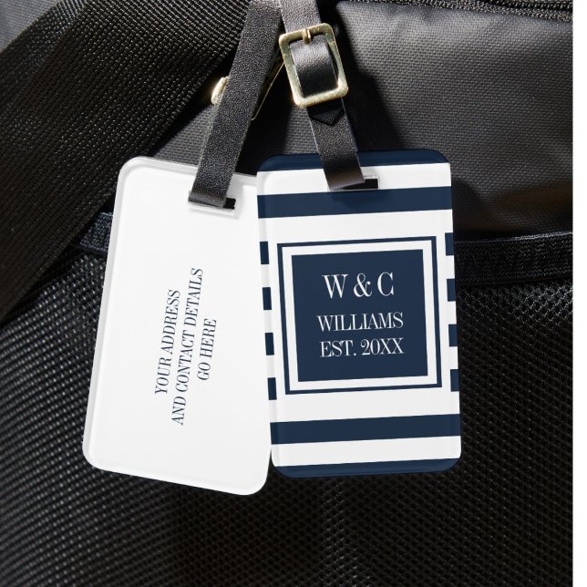 Étiquette À Bagage Élégant Monogramme Nom de famille Marine Blue Stri (Elegant Monogram Family Name Navy Blue Stripe Luggage Tag)