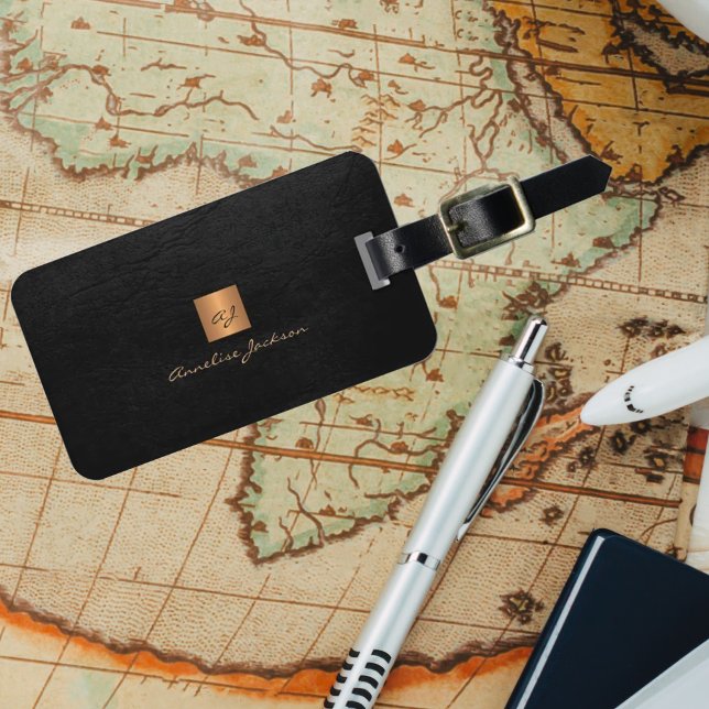 Étiquette À Bagage Élégant noir or monogramme nom script personnalisé (Créateur téléchargé)