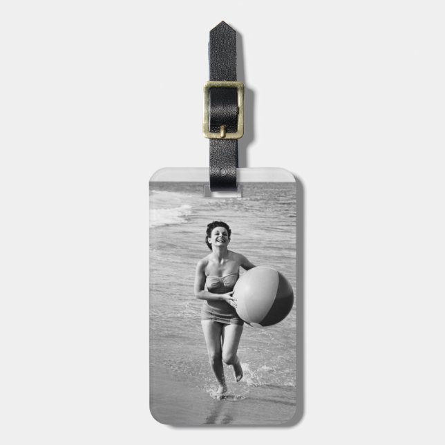 Étiquette À Bagage Femme avec du ballon de plage (Devant Vertical)