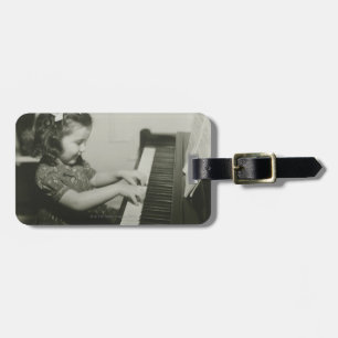 Étiquette À Bagage Fille jouant le piano