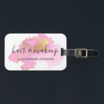 Étiquette À Bagage Fille laveuse rose et or<br><div class="desc">Blush Pink and Gold Foil Aquarelle Laver les cheveux Styliste et Make Up Artist Salon fournit le nom promotionnel Luggage Tag avec la typographie en lettres de main noire. Les étiquettes de sac à linge couleur rose et or à l'huile sont parfaites pour une liste de maquillage et de cheveux...</div>
