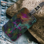 Étiquette À Bagage Fleurs de marbre branchées<br><div class="desc">Cette étiquette à bagages présente un design marbré dynamique et abstrait avec des couleurs tourbillonnantes de violet, vert, noir et or. Le motif dynamique et accrocheur veille à ce que vos bagages se démarquent sur n'importe quel carrousel. Au centre, la balise affiche le nom "Jennifer" dans une police blanche et...</div>