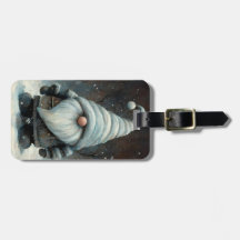 Gnome d'hiver dans une forêt de neige