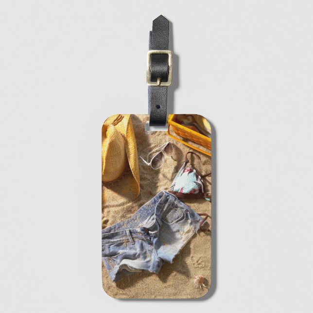 Étiquette À Bagage Habillement laissé sur la plage (Devant Vertical)
