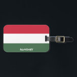 Étiquette À Bagage Hongrie Nationale Drapeau Patriotique<br><div class="desc">Drapeau national Hongrie Patriotic Luggage Tag avec le drapeau de Hongrie imprimé sur le côté de la balise. Le nom du pays écrit avec la police vibrante est intégré dans la conception du fond. Le texte est entièrement personnalisable à l'aide de la fonction "Customiser !". L'autre côté de la balise...</div>