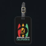 Étiquette À Bagage Huntington Beach California Vintage Retro Surfing<br><div class="desc">Design rétro vintage pour les surfeurs qui aiment surfer et surfer sur les vagues de l'océan. Vacances d'été cool, vacances de printemps marchandises pour ceux qui aiment le soleil chaud, le temps tropical, bronzage sous le palmier. Un design grandiose et déprimé à porter tout en profitant de la fête de...</div>