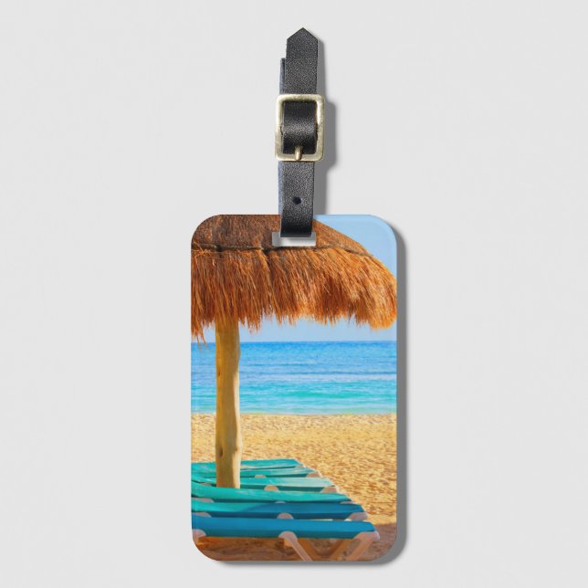Étiquette À Bagage Hutte et fainéants d'herbe sur la plage (Devant Vertical)