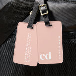 Étiquette À Bagage Joli Monogramme rose pâle<br><div class="desc">Voyagez dans le style avec ces étiquettes de bagages mignonnes! Nos étiquettes personnalisées ajoutent une touche personnalisée à tout voyage, ce qui en fait un accessoire de voyage parfait. Ces étiquettes rose vif et girly sont des idées cadeaux de Noël idéales pour les adolescentes ou les femmes qui adorent les...</div>