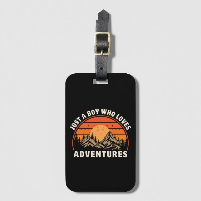 Étiquette À Bagage juste un garçon qui aime les aventures (Devant Vertical)