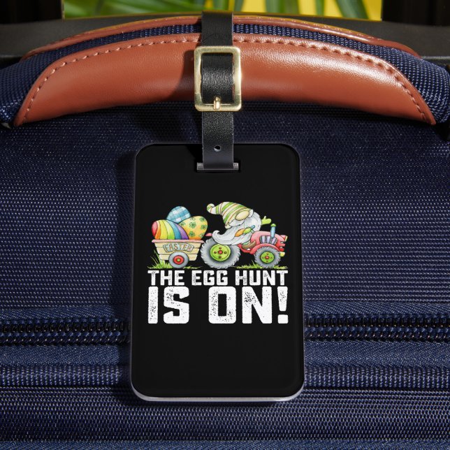 Étiquette À Bagage La Chasse Aux Oeufs Est Sur Gnome Drôle Pâques (Insitu Rectoal 2)