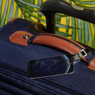 Étiquette À Bagage La Terre s'illumine la nuit en Asie et en Australi