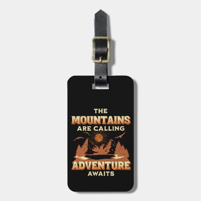 Étiquette À Bagage Les montagnes appellent, l'aventure attend (Devant Vertical)