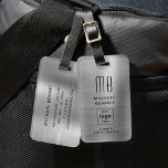 Étiquette À Bagage Logo Personnalisé Monogrammé Gris Argent Métal Bro<br><div class="desc">Balise de bagage en métal brossé en argent monogramme sur logo personnalisé. Personnalisez-le avec vos détails et le logo de votre entreprise.</div>