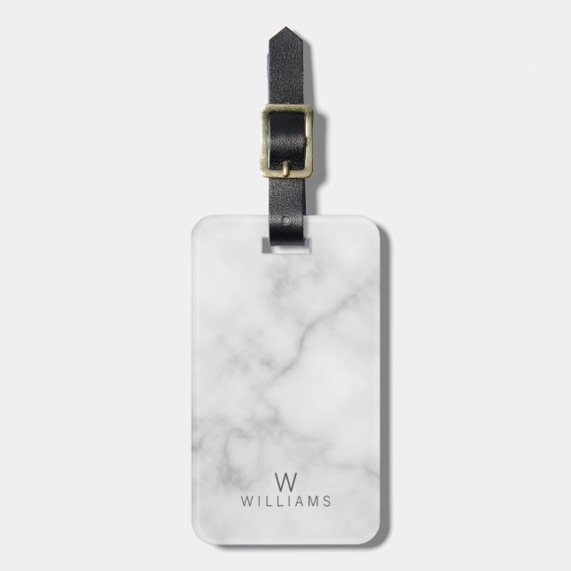 Étiquette À Bagage Marbre blanc avec monogramme et nom personnalisés (Devant Vertical)