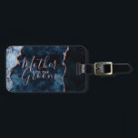 Étiquette À Bagage Marine Blue & Rose Gold Agate Mère de la chambre<br><div class="desc">Marine Blue & Rose Gold Foil Aquarelle Marbre Agate Géode Doré Design,  avec polices Moderne et Script. Marque à bagages Mariage tendance et chic Mère de la chambre ! ~ Regardez ma boutique pour voir l'ensemble de la suite mariage pour ce design!</div>